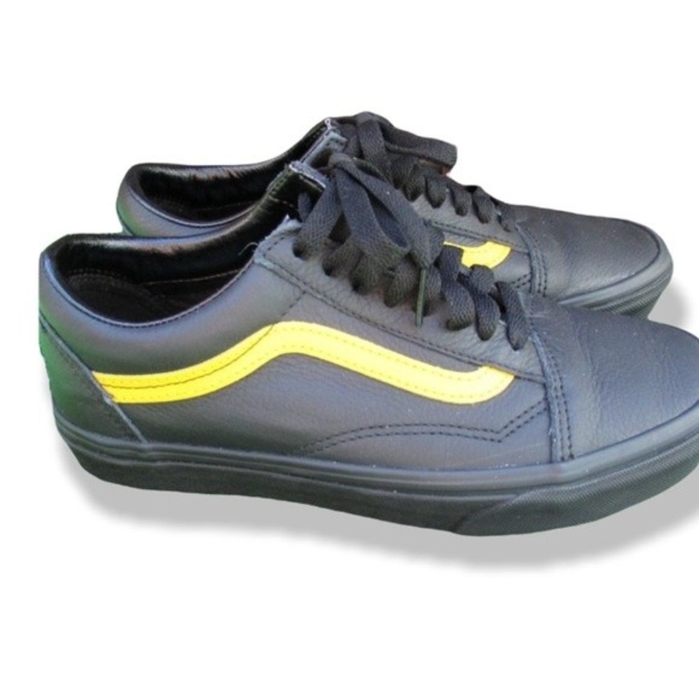 Vans Black and Yellow Skate Shoes size 8